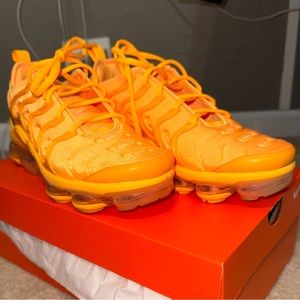 WOMENS NIKE AIR VAPORMAX PLUS